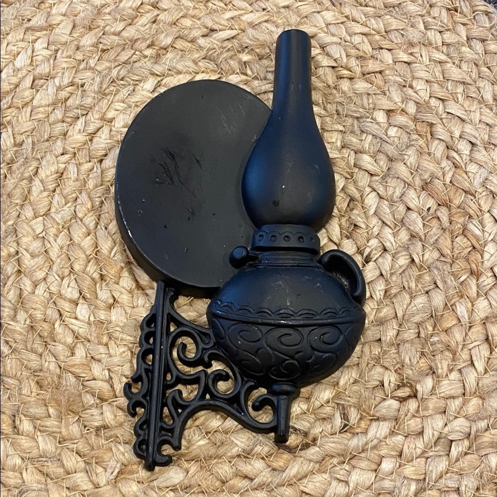 Vintage Sexton 1966 Elegant Black Wall Decor. Cast Iron. Oil Lamp. - Picture 2 of 10